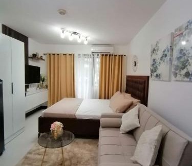 Cebu Apartamento | One Oasis Cebu Resort Condominium Mabolo Cebu studio Smart TV, Wifi