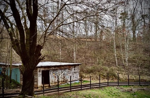 Sylva Casa | One of a kind Airstream with beautiful mountain views...