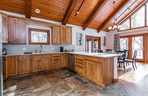 Big Bay Casa | ONE OF A KIND FAMILY BEACH FRONT HOME ON LAKE PETENWELL - PET FRIENDLY