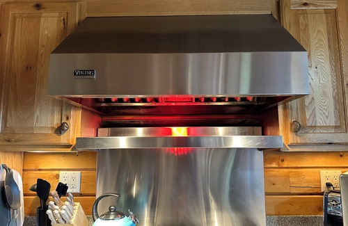 Skanee Cabina | One of a kind family retreat on Huron Bay. Hot tub & sauna available year round.