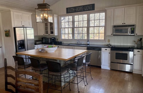 Arley Casa | One of a Kind Lakehouse