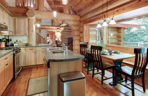 Valley Springs Casa | ¡Uno de los mejores tipos de casas escondidas en el bosque!