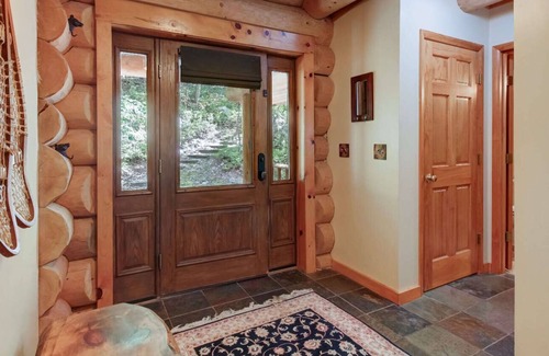 Valley Springs Casa | ¡Uno de los mejores tipos de casas escondidas en el bosque!