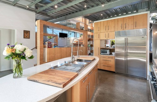 Tree Section Casa | One Of A Kind