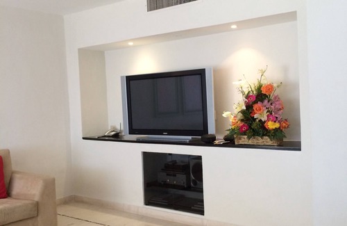 Zona Hotelera Complejo | Una de las dos suites presidenciales en el resort.