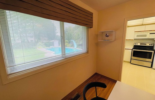 North York Casa | One Piece Toronto Home | Pool + Wi-Fi