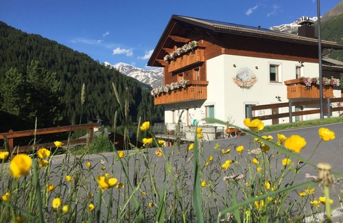 Santa Caterina Valfurva Chalet De Esquí | ONE-ROOM APARTMENT ROMANTIC CHALET RELAXATION AND SPA