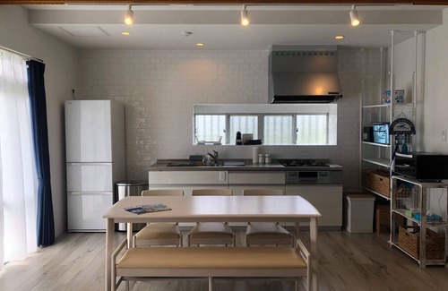 Bora Casa | One-story house with a view of the ocean on the remote island of Miyakojima with free rental car available before check-in and after check-out.