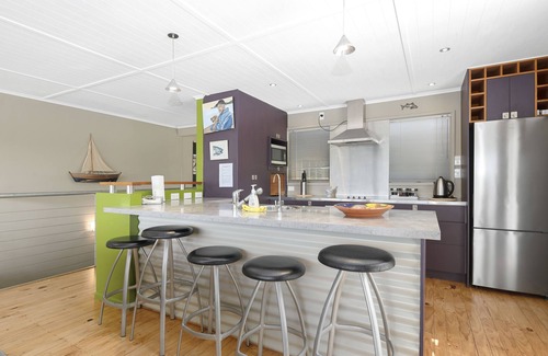 Okere Falls Cabaña | Onepoto Bay Lodge - Lake Rotoiti Holiday Home