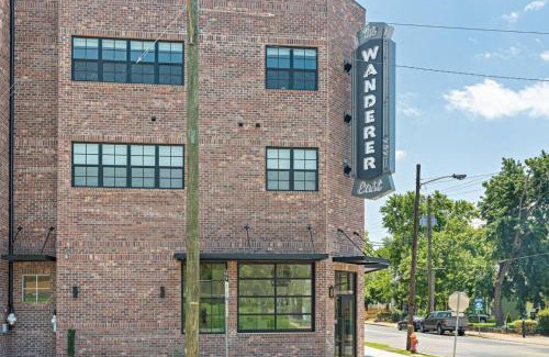 Portsmouth Casa | Only 3 miles from Broadway Sleeps 16 Two Condos Side by Side