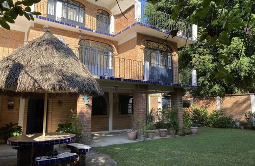 Fluvial Vallarta Casa | Only 6 km south of Puerto Vallarta the Dragon Fly House is located in Nogalito