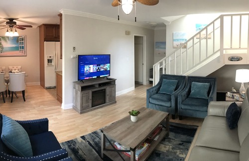 Huntington Beach Condominio | Only Beach Front Condo Complex directly in the Sand - Walk to Pier, Eat, Fun !!