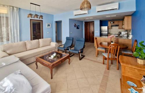 Aqaba Apartamento | Only FAMILIES - Tala Bay Resort Aqaba - Seafront one bedroom apartment