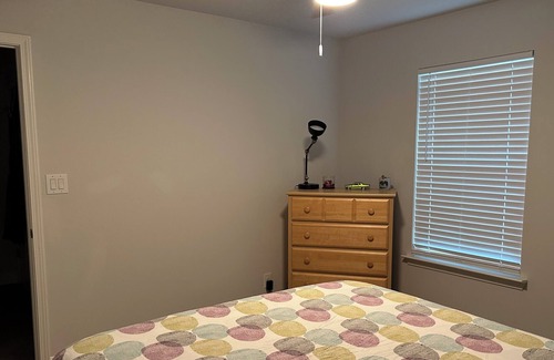 Northwest Pensacola Casa | Only Great Vibes & Peace Room