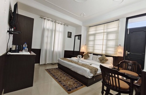 Shimla Hotel | OnlyStay Silicon Inn Shimla