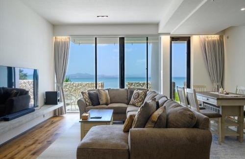 Umusa Casa | Onna Resort 海まで徒歩0秒 最大12名宿泊可 オーシャンビュー貸切ヴィラ