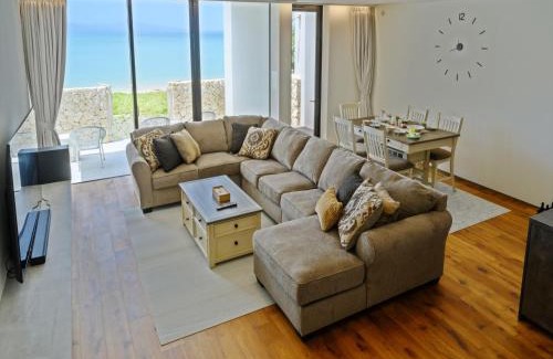 Umusa Casa | Onna Resort 海まで徒歩0秒 最大12名宿泊可 オーシャンビュー貸切ヴィラ