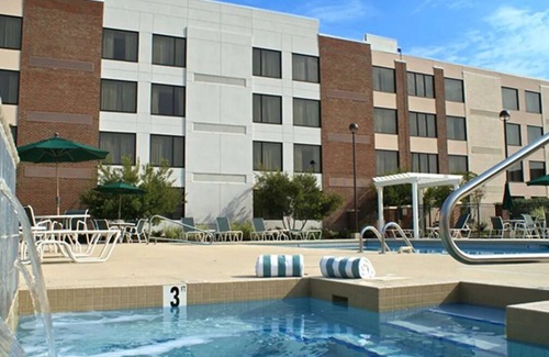 Rocky Mount Casa | Onsite Pool, FREE Parking! Minutes to Rocky Mount City Lake, Southern Comfort!