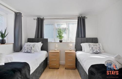 Hillside Apartamento | OnSiteStays - Tranquil 2 Bedroom Apartment with Large Kitchen, Private Garden near Wimbledon Station