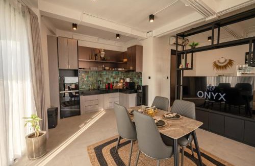 Batu Bolong Apartamento | Onyx Beach Hotel