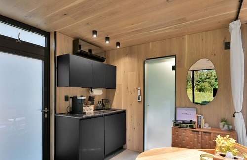 Coldspring Casa | OOD Mirror House At Cameron Ranch Glamping