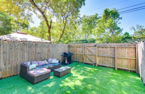 Opa-Locka Casa | Opa-locka Townhome, 15 Mi to Miami Beach!