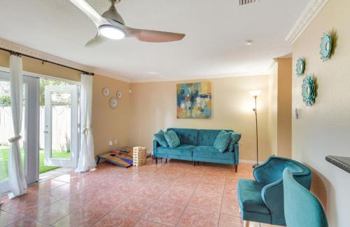 Opa-Locka Casa | Opa-locka Townhome, 15 Mi to Miami Beach!