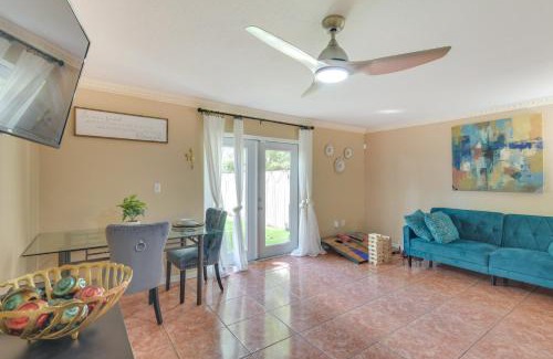 Opa-Locka Casa | Opa-locka Townhome, 15 Mi to Miami Beach!