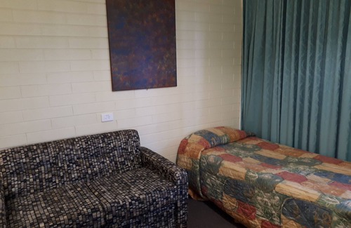 Coober Pedy Hotel | Opal Inn Hotel Motel