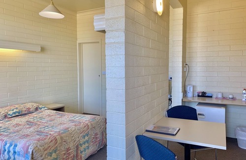 Coober Pedy Hotel | Opal Inn Hotel Motel