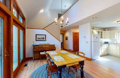 Port Clyde Casa | Open and spacious riverfront retreat, dog-friendly