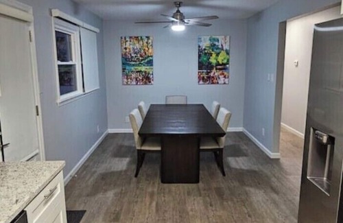 Augusta Casa | Open Floor Plan -Colorful Bright - Great for Extended Stays - 4 BR/2BA