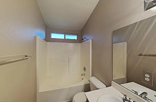 North Las Vegas Apartamento | Open living space reservation book for 15 nights