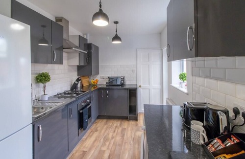 Portsmouth Casa | Open Mind Property - Luxury 5 Beds & Free Parking