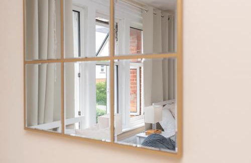 Bournemouth Apartamento | Open Mind Property - Studio for 4 Guests - Parking