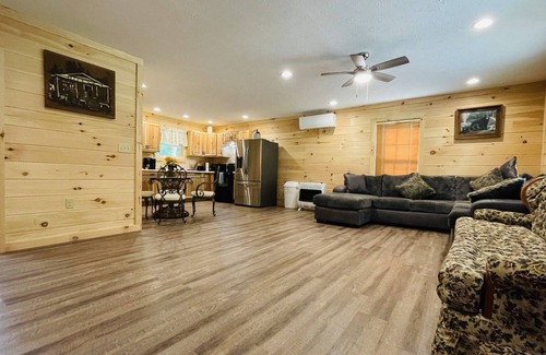 Hot Springs Cabina | Open! New Mountain Cabin, Privacy, Wildlife, Sunsets! Watch the Seasons Change