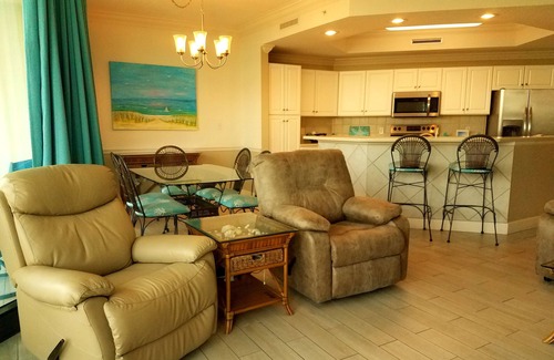 Orange Beach Condominio | 🛑PECES, PISCINAS INTERIORES / EXTERIORES, TUBOS CALIENTES, RÍO PERFECTO / DESLIZAMIENTO DE AGUA, DESLIZAMIENTO GRATIS