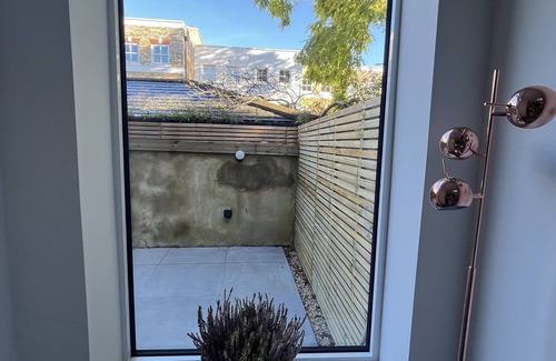 Thornton Apartamento | Open-space living in bright spacious newly renovated patio flat in South Clapham