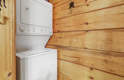 Blue Ridge Casa | Open Studio Lodge at Little Rock Creek