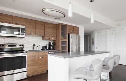 McLean Apartamento | Open Tysons Corner 2BR w/ Concierge, nr Shopping Mall, by Blueground