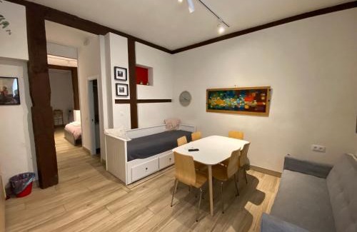 Palacio Apartamento | Opera-Suites Luxury La boheme, in the very center of Madrid.