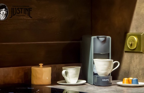 Moscardo Apartamento | Apartamento Opium Den by Justine Apartments