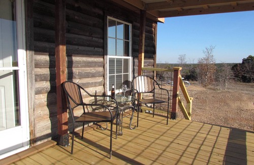 Glen Rose Casa | ¡Cabaña rústica aislada con vistas excepcionales!