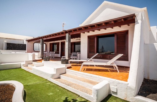 Playa del Cable Villa | ¡OPORTUNIDAD! Magnífica Villa al lado del mar