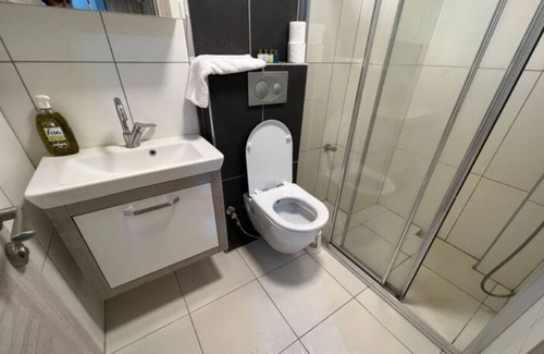 Kultur Mahallesi Apartamento | Opposite Erala shopping center, in the center, 3 km from the sea. (7)