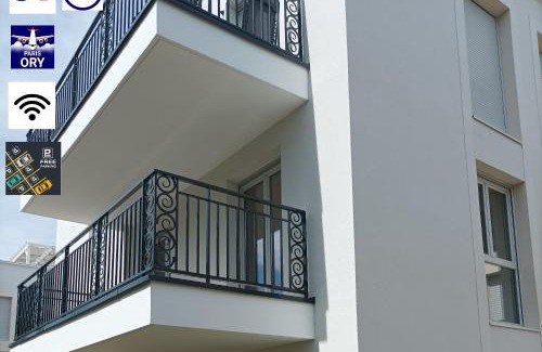 L'Hay-les-Roses Apartamento | Opposite Metro 14, Cozy Guest Room with Garden & Free Parking, 5 min Orly Airport, 7 min Paris