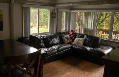 Frampton Chalet De Esquí | OPPY SHACK - SPA, BABY FOOT, BASKETBALL, LAC, RIVIERE
