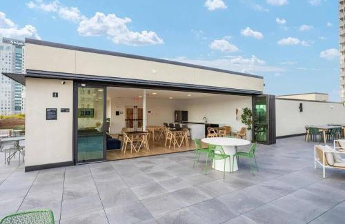 Central City Apartamento | Optimum - Downtown Sanctuary!