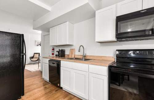 Detroit Apartamento | Opulent 2 Bedroom Getaway
