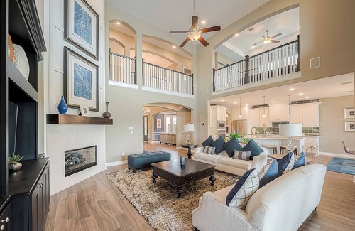Spring Casa | Opulent Lakefront Retreat in Gated Golf Community